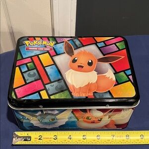 Eevee Trading Card Game Tin - Multicolor